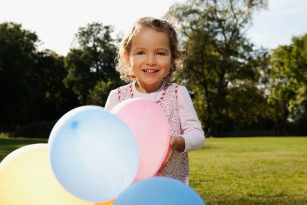 Spel med ballonger för barn 3-5 år