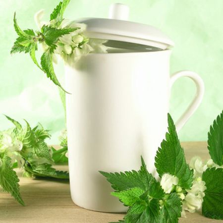 Herbal infusioner för hår mot mjäll