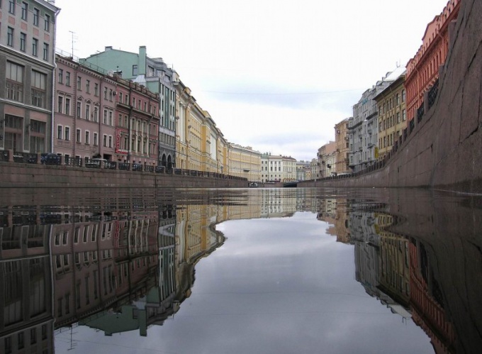 Tips 1: Hur man navigerar i St Petersburg