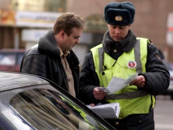 Vilken typ av straff ges för körning utan rättigheter